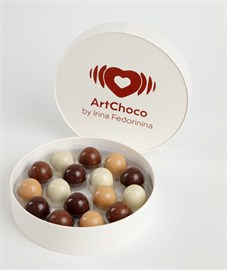 {{photo.Alt || photo.Description || 'Ореховая коллекция в круглой коробке 16шт'}}