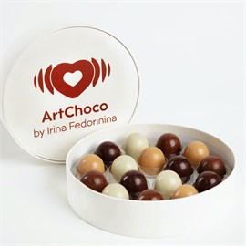 {{photo.Alt || photo.Description || 'Ореховая коллекция в круглой коробке 16шт'}}