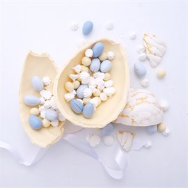 {{photo.Alt || photo.Description || 'Шоколадное яйцо-пиньята (голубое)'}}