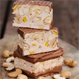 {{photo.Alt || photo.Description || 'Нуга кешью • манго • сыр'}}