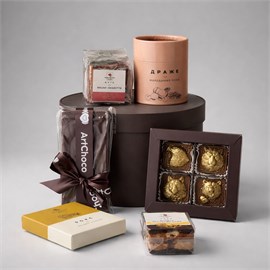 {{photo.Alt || photo.Description || 'Набор гастрономический'}}